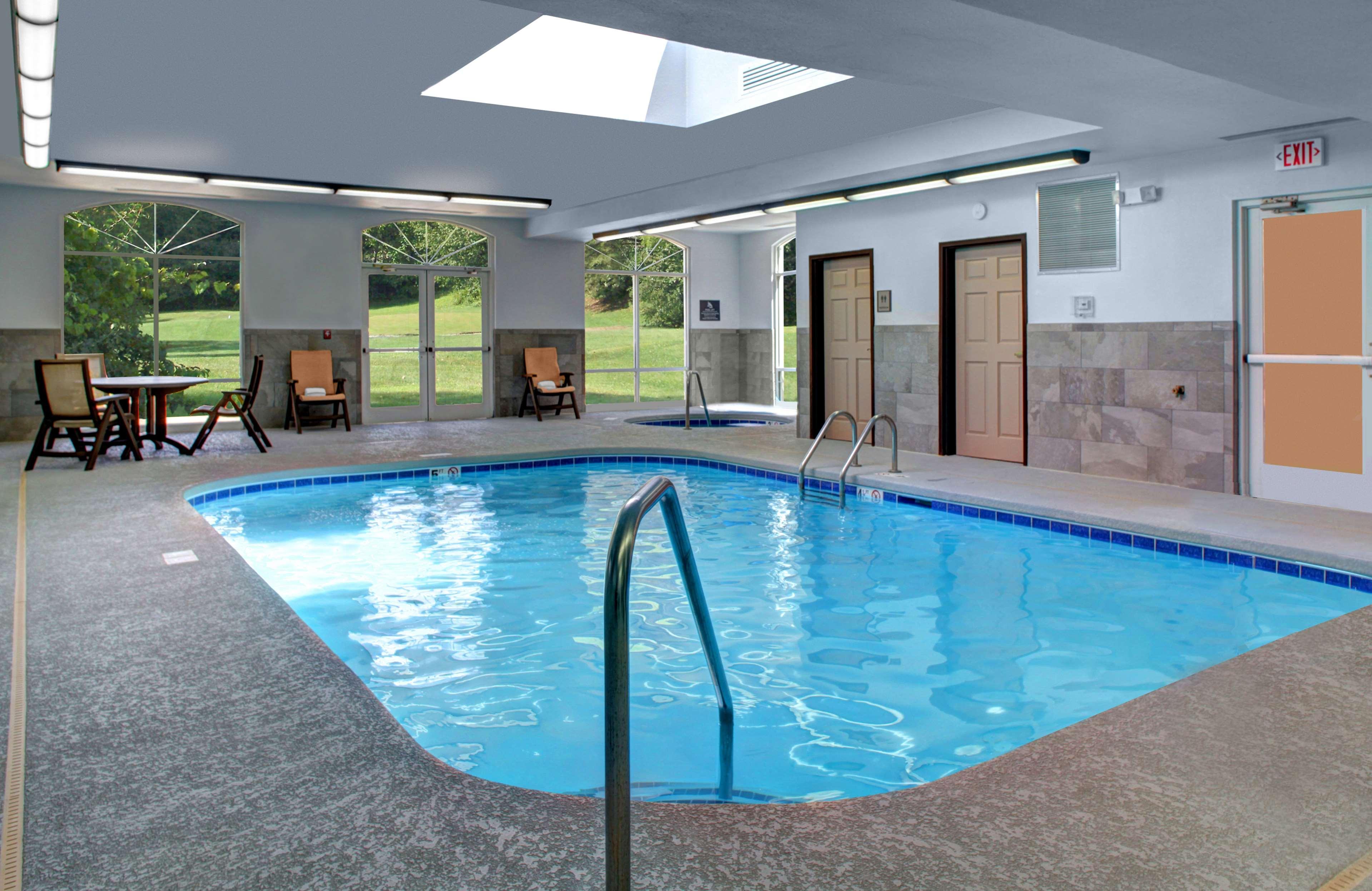 Country Inn & Suites By Radisson Asheville Downtown Tunnel Road エクステリア 写真