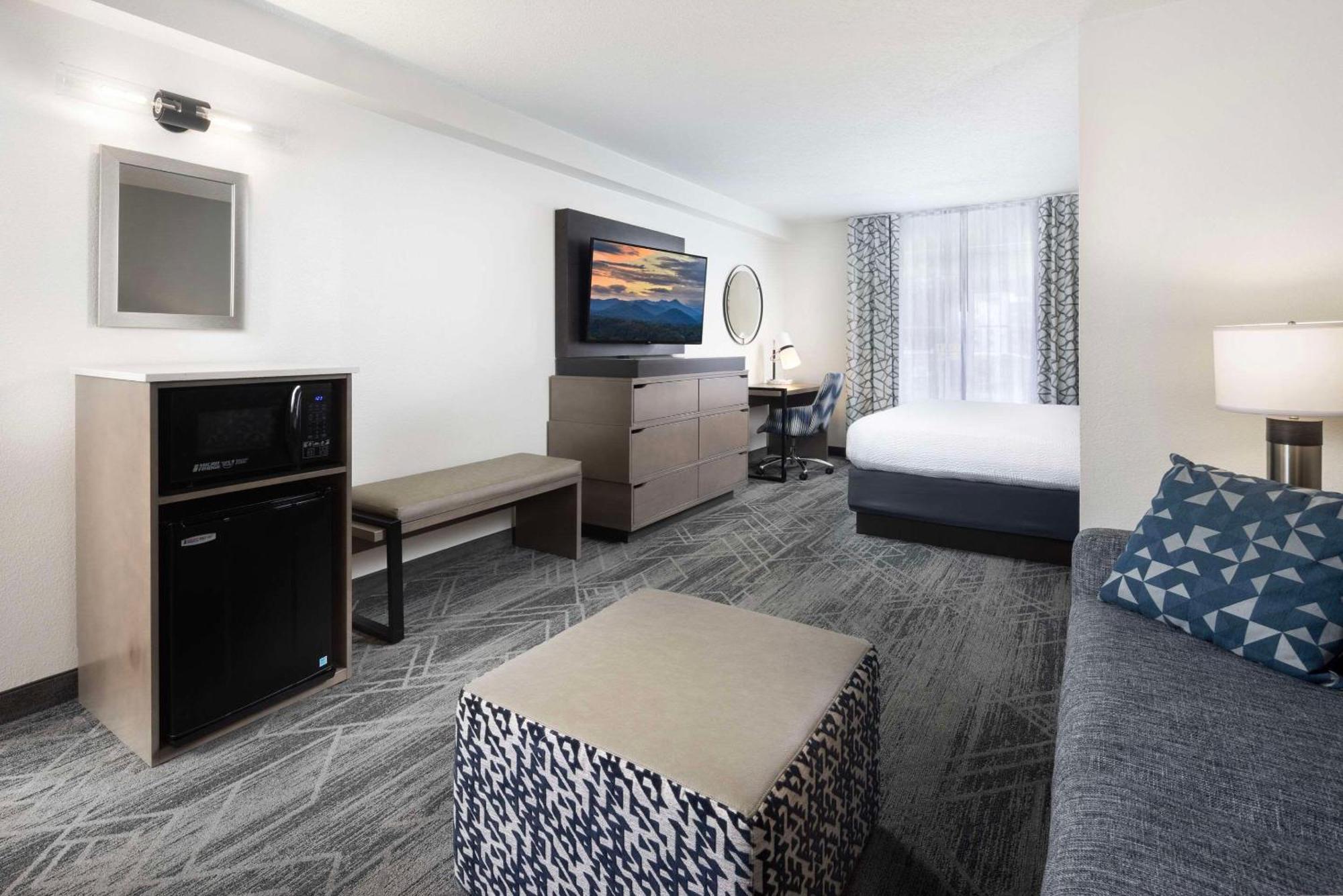 Country Inn & Suites By Radisson Asheville Downtown Tunnel Road エクステリア 写真