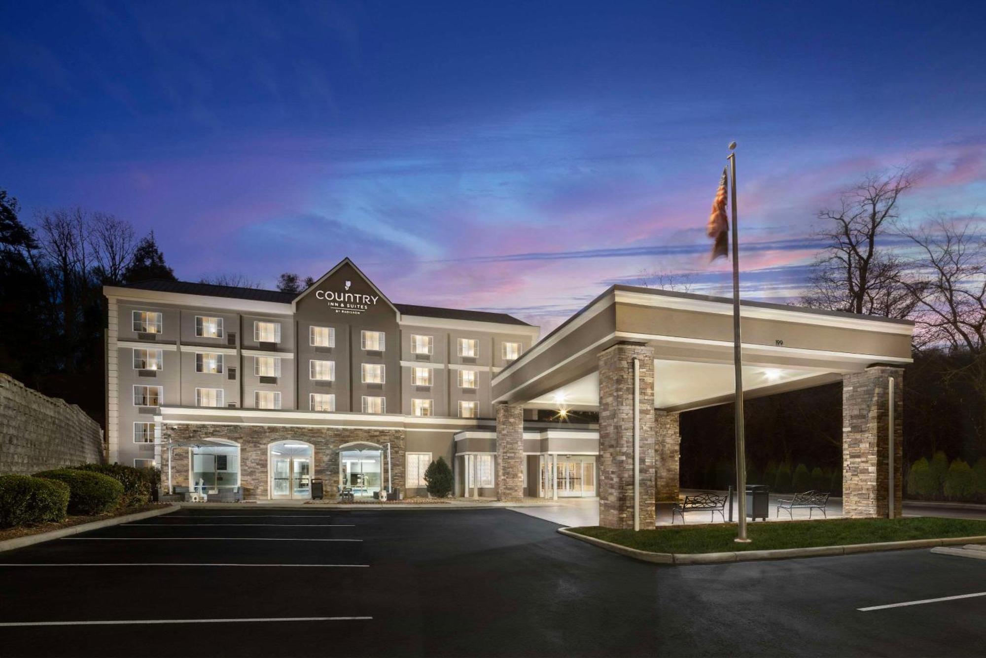 Country Inn & Suites By Radisson Asheville Downtown Tunnel Road エクステリア 写真