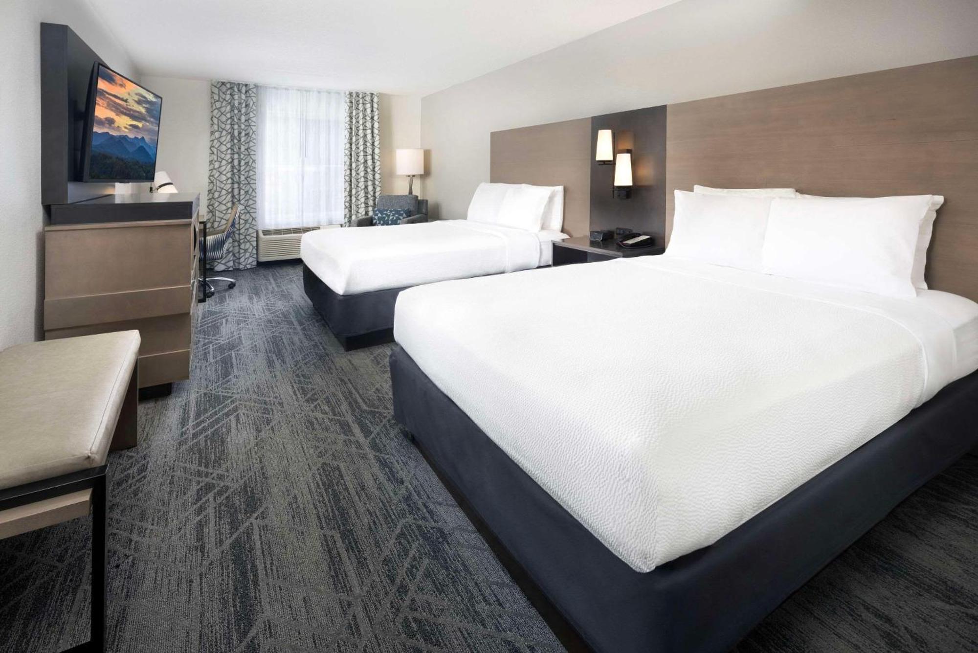Country Inn & Suites By Radisson Asheville Downtown Tunnel Road エクステリア 写真