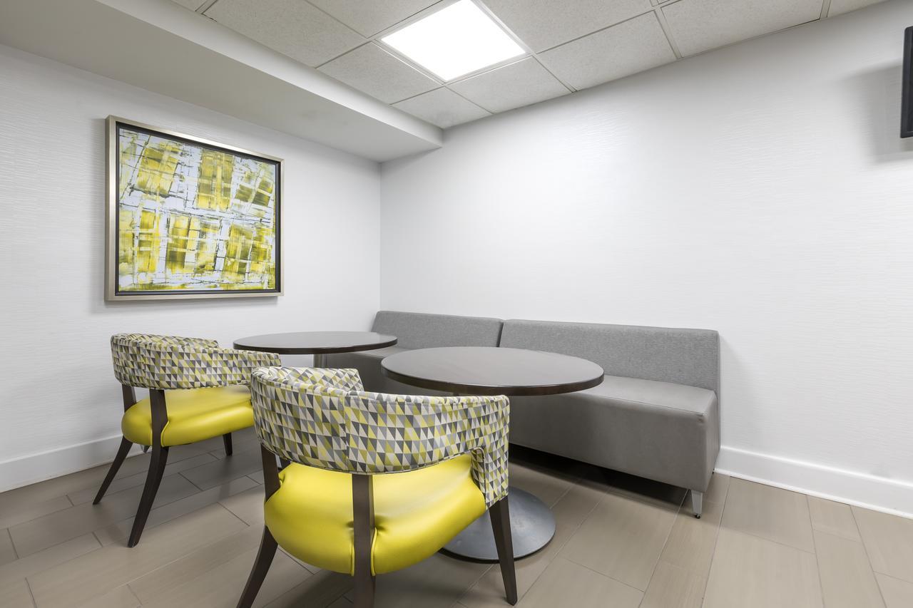 Country Inn & Suites By Radisson Asheville Downtown Tunnel Road エクステリア 写真